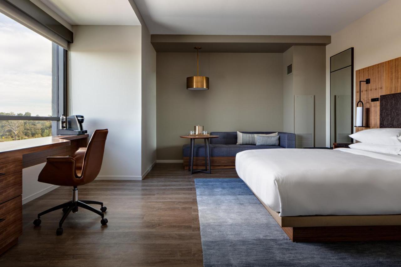 Houston Cityplace Marriott At Springwoods Village Экстерьер фото